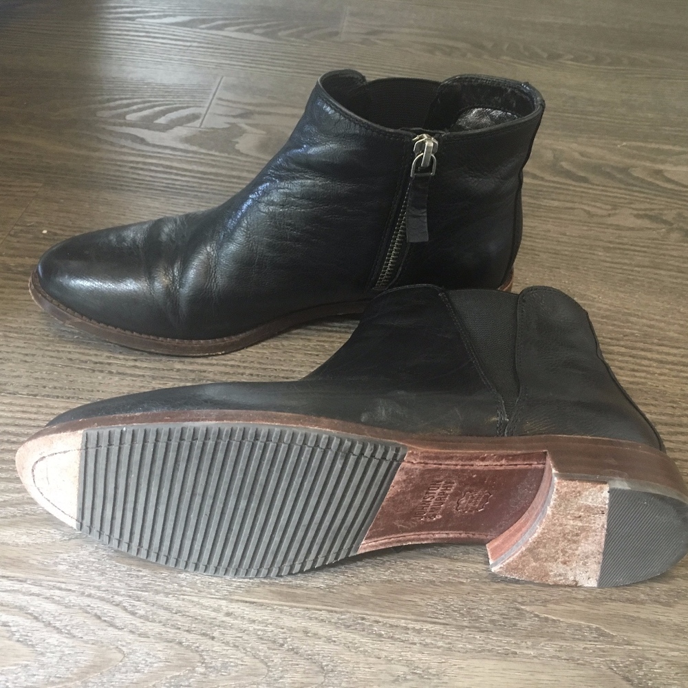 Johnston and Murphy Black Leather Booties Size 7